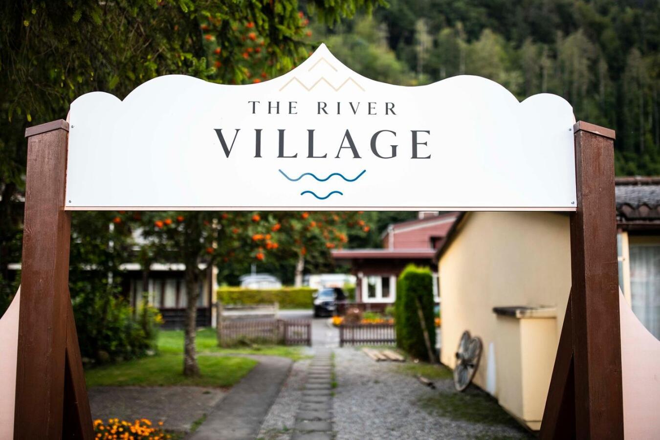 The River Village Entrelagos Exterior foto