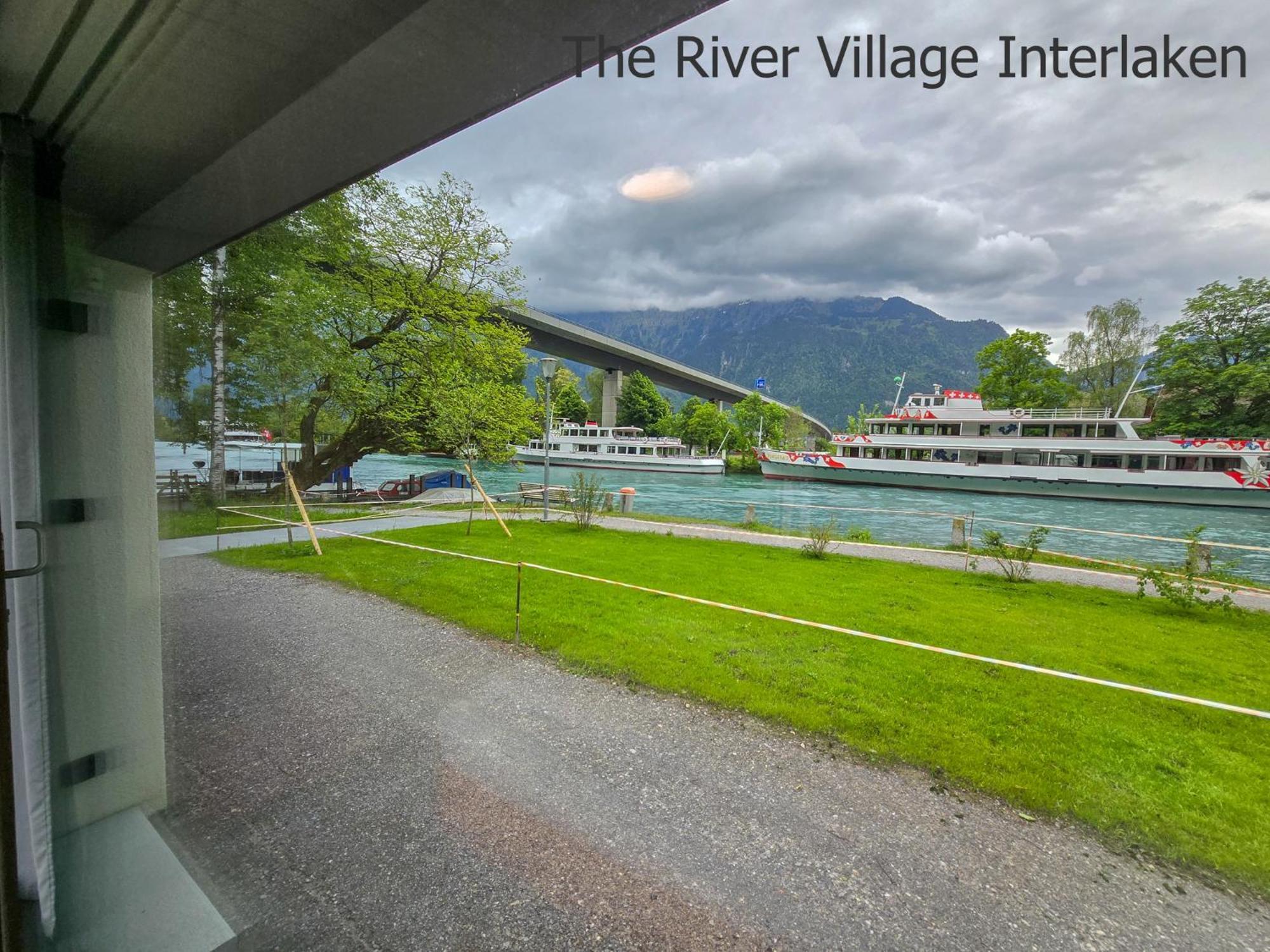 The River Village Entrelagos Exterior foto