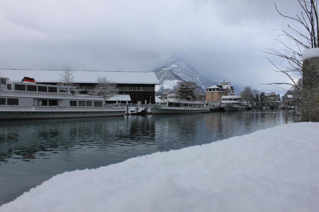 The River Village Entrelagos Exterior foto